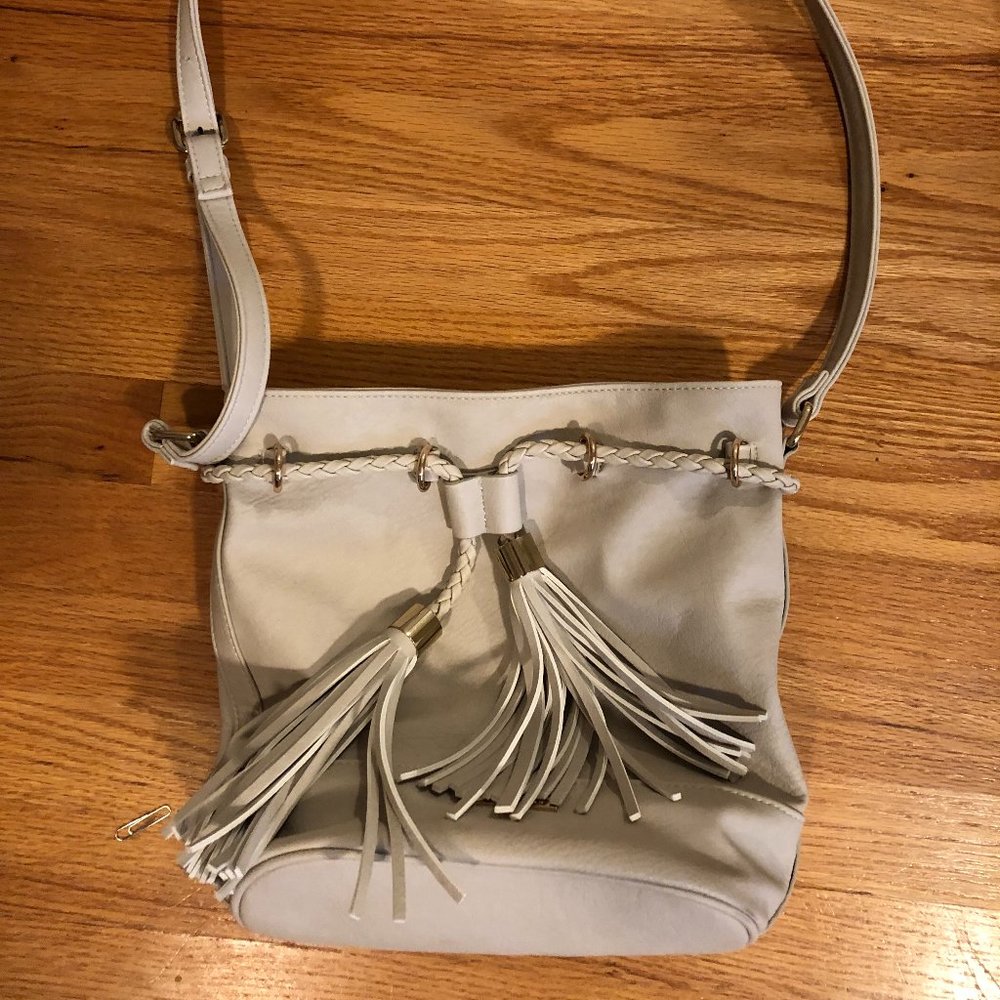 NWOT Jeane & Jax vegan leather shoulder bucket bag
